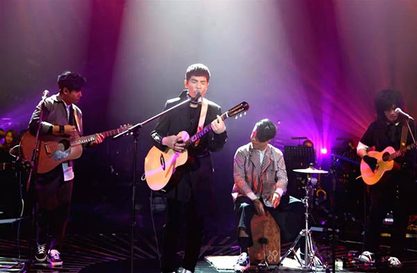 我是歌手5第七期狮子合唱团唱听不到 排名第五