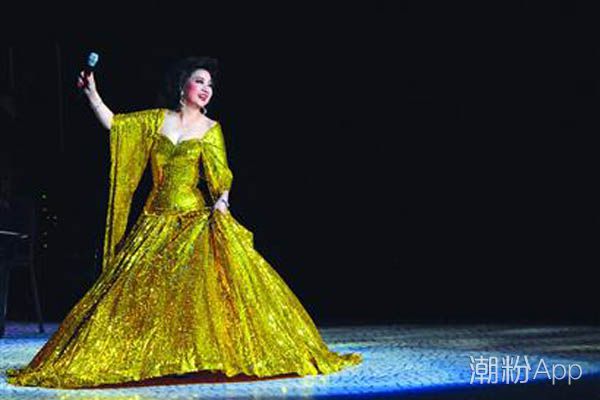 梅艳芳是怎样评价徐小凤的 其表示既是恩师又