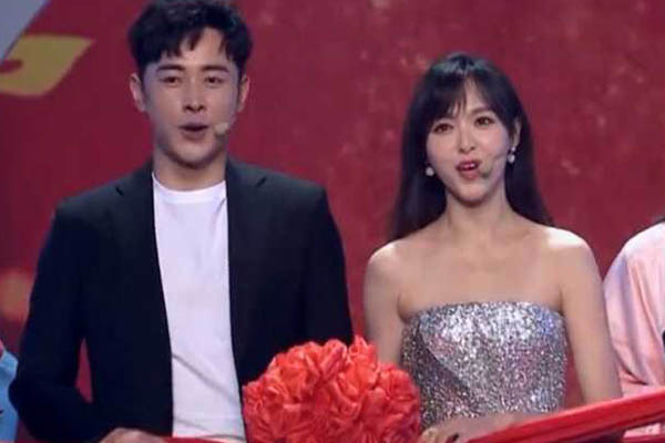 2019东方卫视跨年晚会罗晋唐嫣合体 古装造型